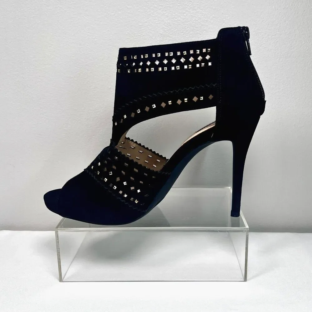 Jennifer Lopez features perforated